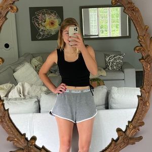 Ribbed black tank with ruching